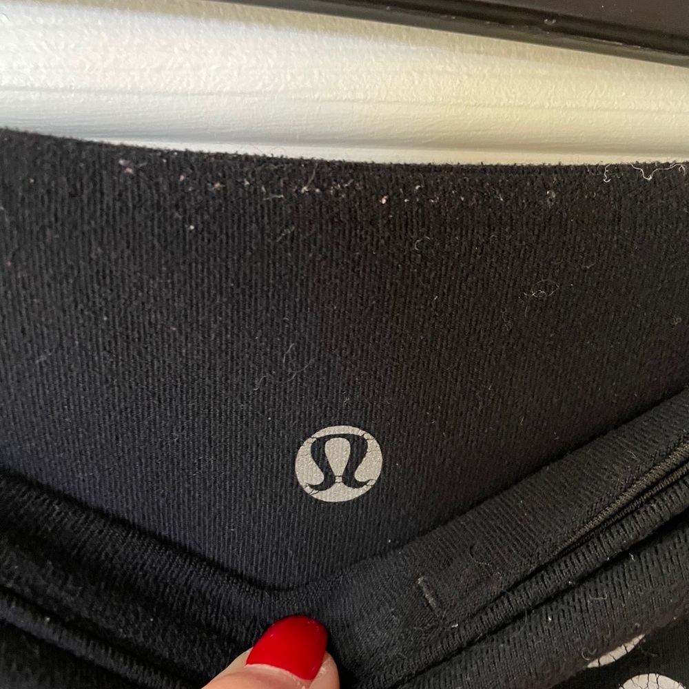 Lululemon workout pants - Picture 11 of 13